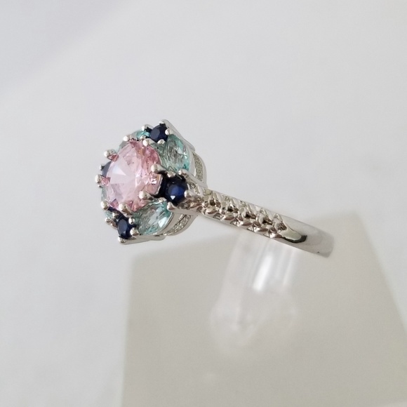 18k Mandala Ring - Picture 5 of 8